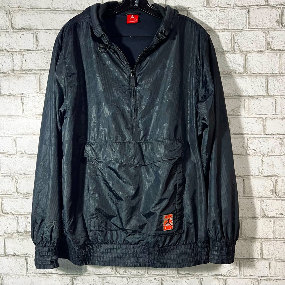 Air Jordan | Amazing Vintage Be Legendary Pull Over Windbreaker// XL